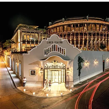 Open-space In The Historic Center Of De Indias Cartagena